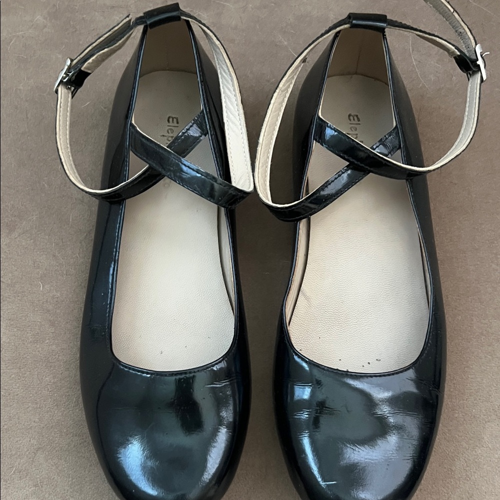 Elephantito Black Patent Leather Kids Dress Shoes.